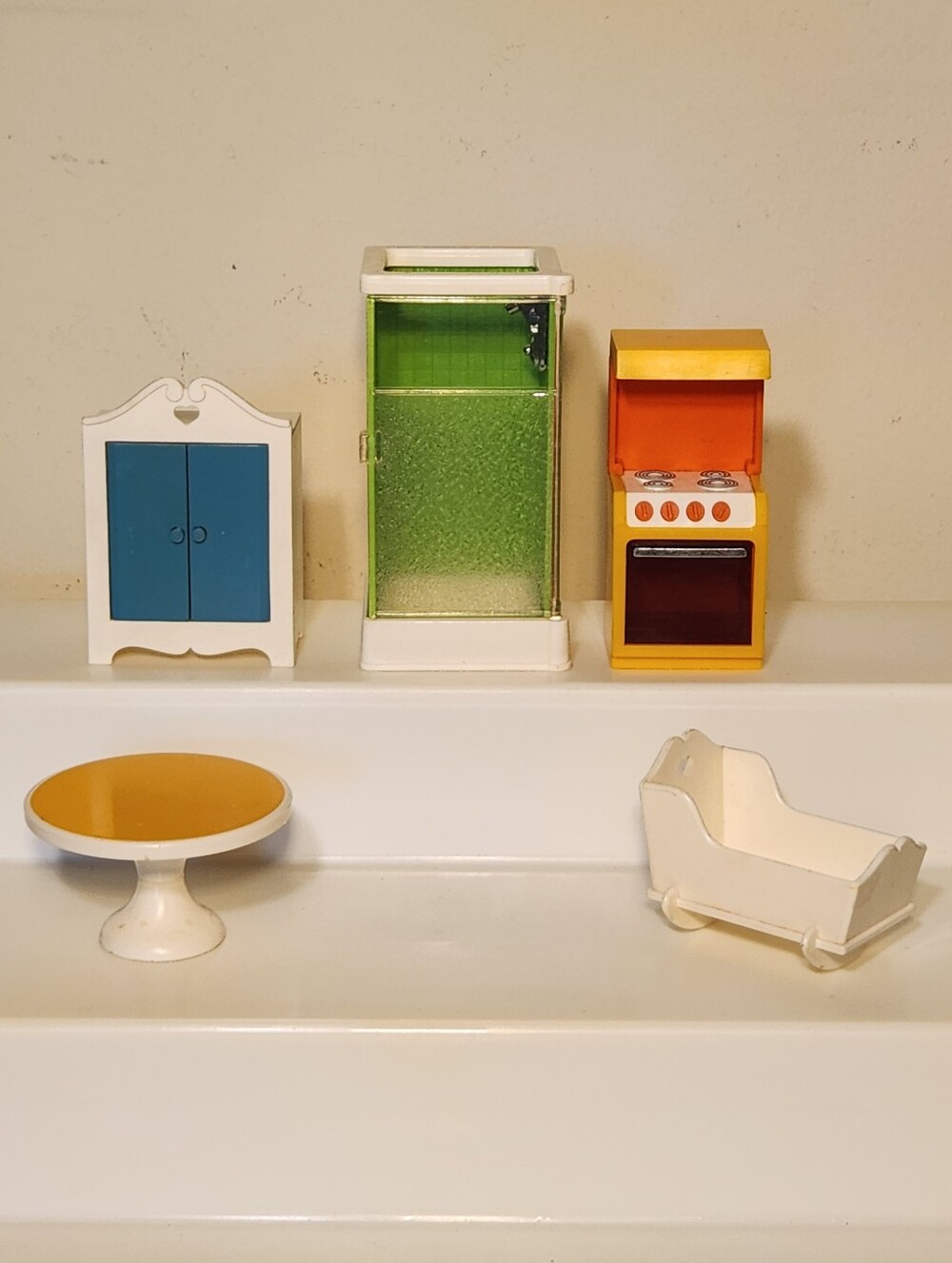 Vintage 1970s Fisher-Price Toys Miniature Dollhouse Furniture Pieces Lot Of Five